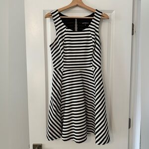 Size small black and white dress from Express - good condition